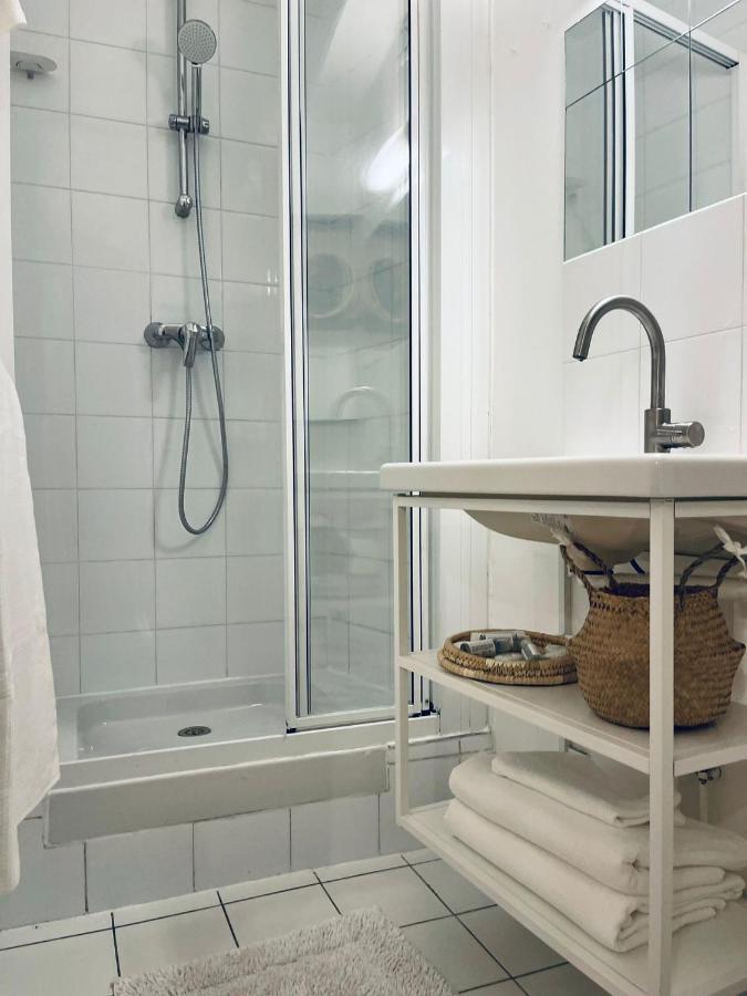 Chic Apartment On The Famous Shopping Rue Du Faubourg Saint-Honore Street Paris Eksteriør billede