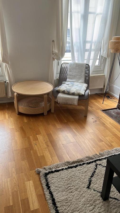 Chic Apartment On The Famous Shopping Rue Du Faubourg Saint-Honore Street Paris Eksteriør billede